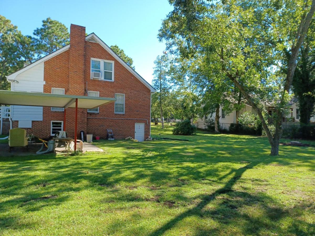 Brick House Retreat Hotel Hamlet Exterior photo